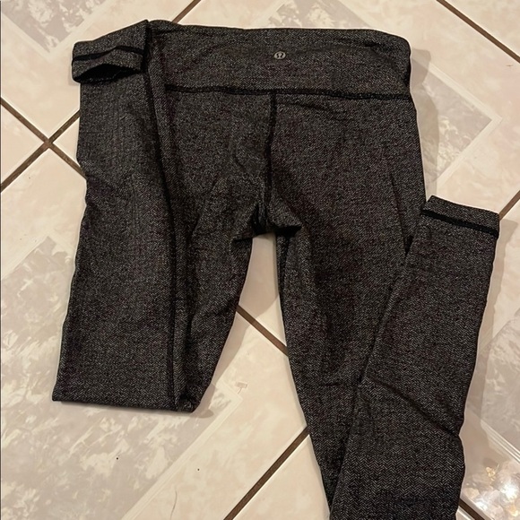 Lululemon Wunder Charcoal Leggings Size 4 - Picture 2 of 5